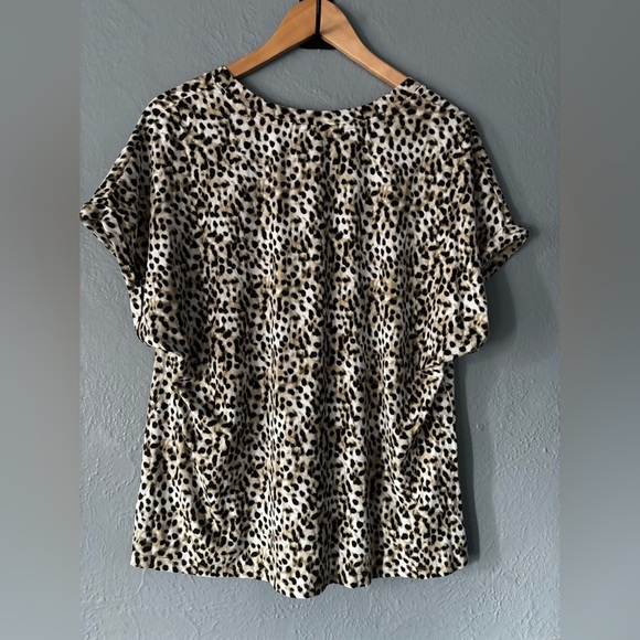 Tommy Bahama | Leopard Print Women's Top | L - Picture 5 of 9